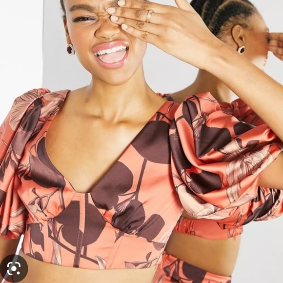 asos editin corset bodice crop top in cinnamin orchird print - Picture 2 of 5